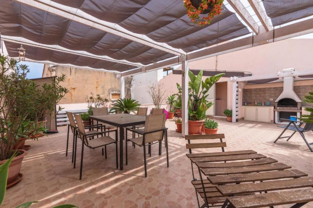 La Feluca Apartment Syracuse Bagian luar foto